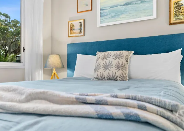 24 Hyam Rd Hyams Beach
